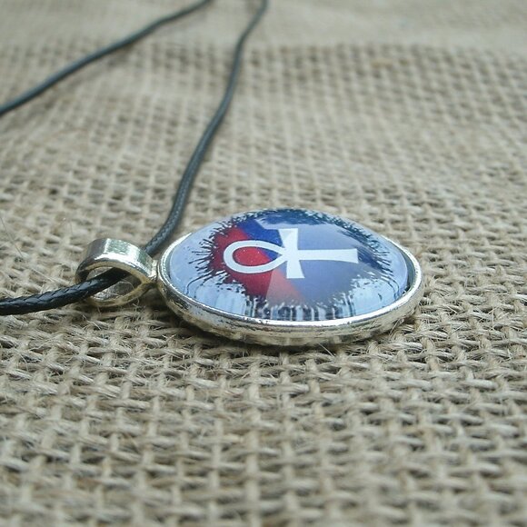 Egyptian Ankh Glass Cabochon Pendant Necklace - Picture 4 of 11